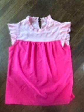 GTwo-Tone Pink Ruffle Neck Sleeveless Top